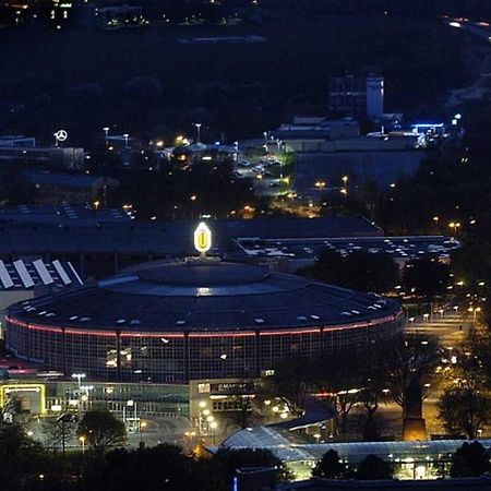 Schoene Grosse Wohnung 2 Schlafzimmer Bis 6 Pax Naehe Stadion Signal Iduna Dortmund Zewnętrze zdjęcie
